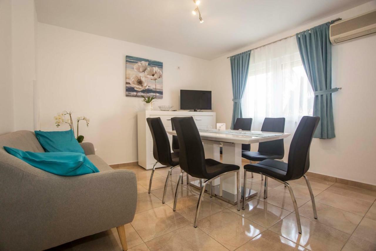 Appartement Apartman Barbara à Rovinj Extérieur photo